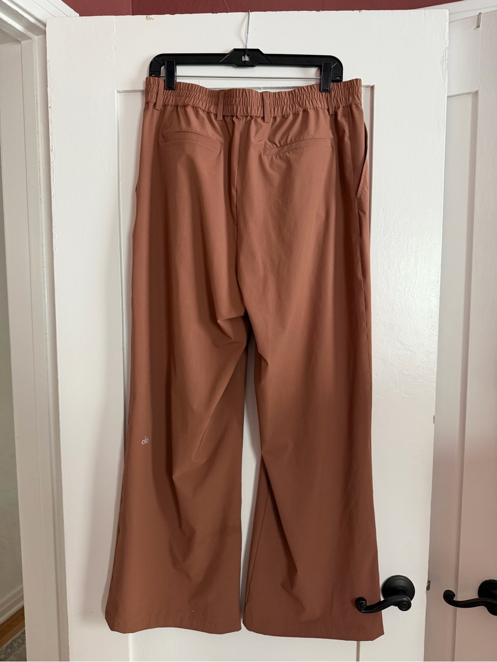 ALO Yoga Women’s Wide-Leg Pants in Terracotta - Picture 2 of 2